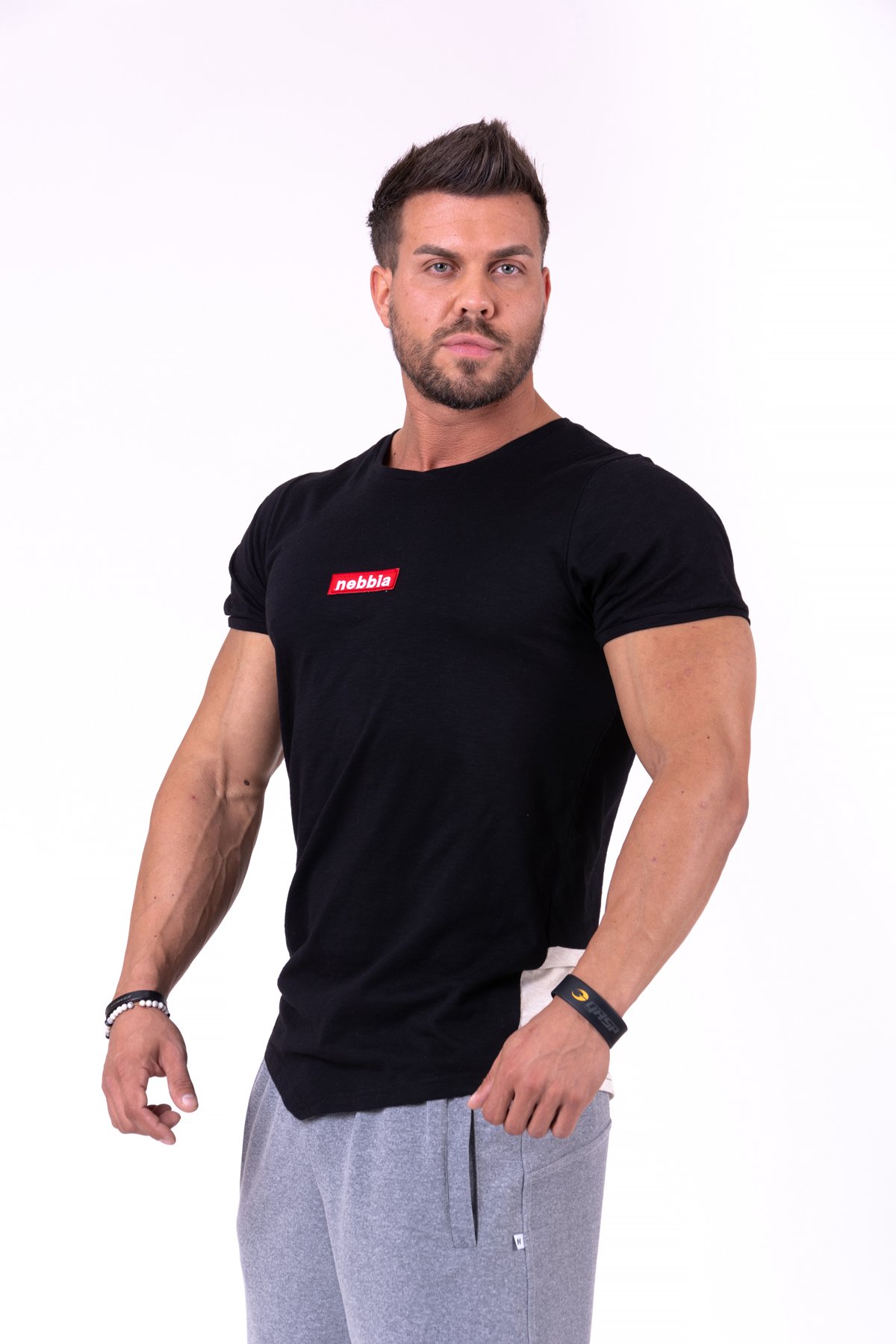Camiseta etiqueta roja V-Typical 142